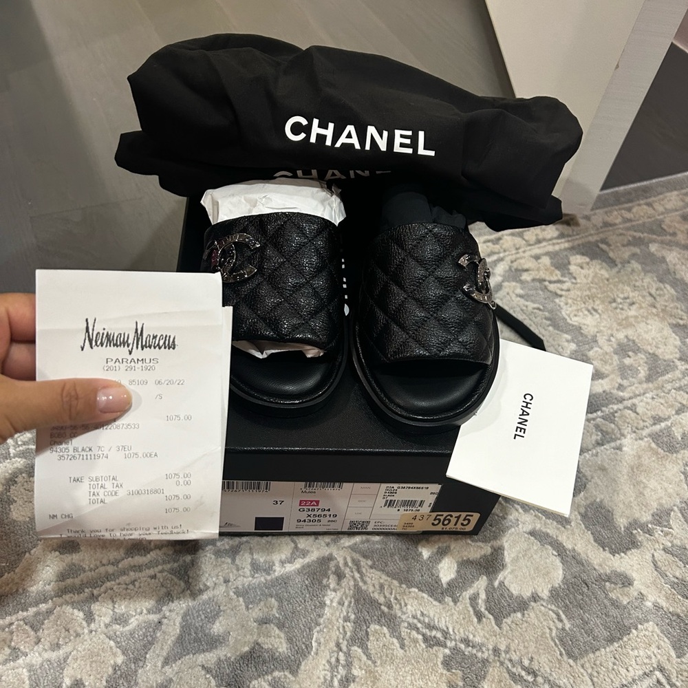 Authentic Chanel Sandals 
*BRAND NEW*